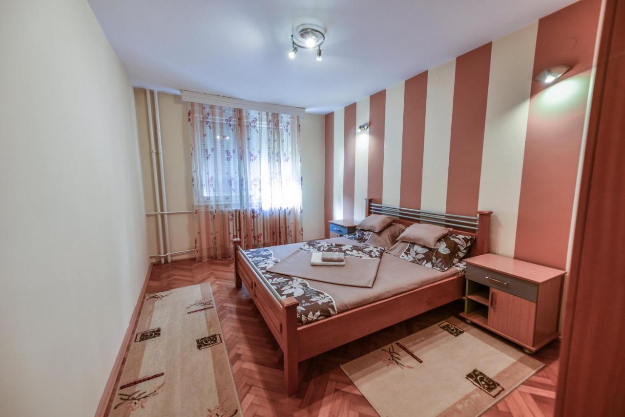 Lux Apartman Cvetkovic Kraljevo Kültér fotó