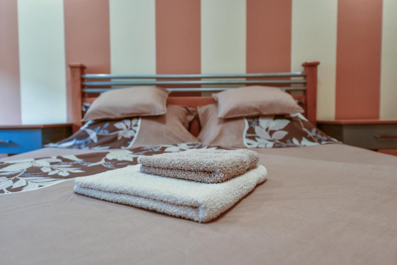 Lux Apartman Cvetkovic Kraljevo Kültér fotó